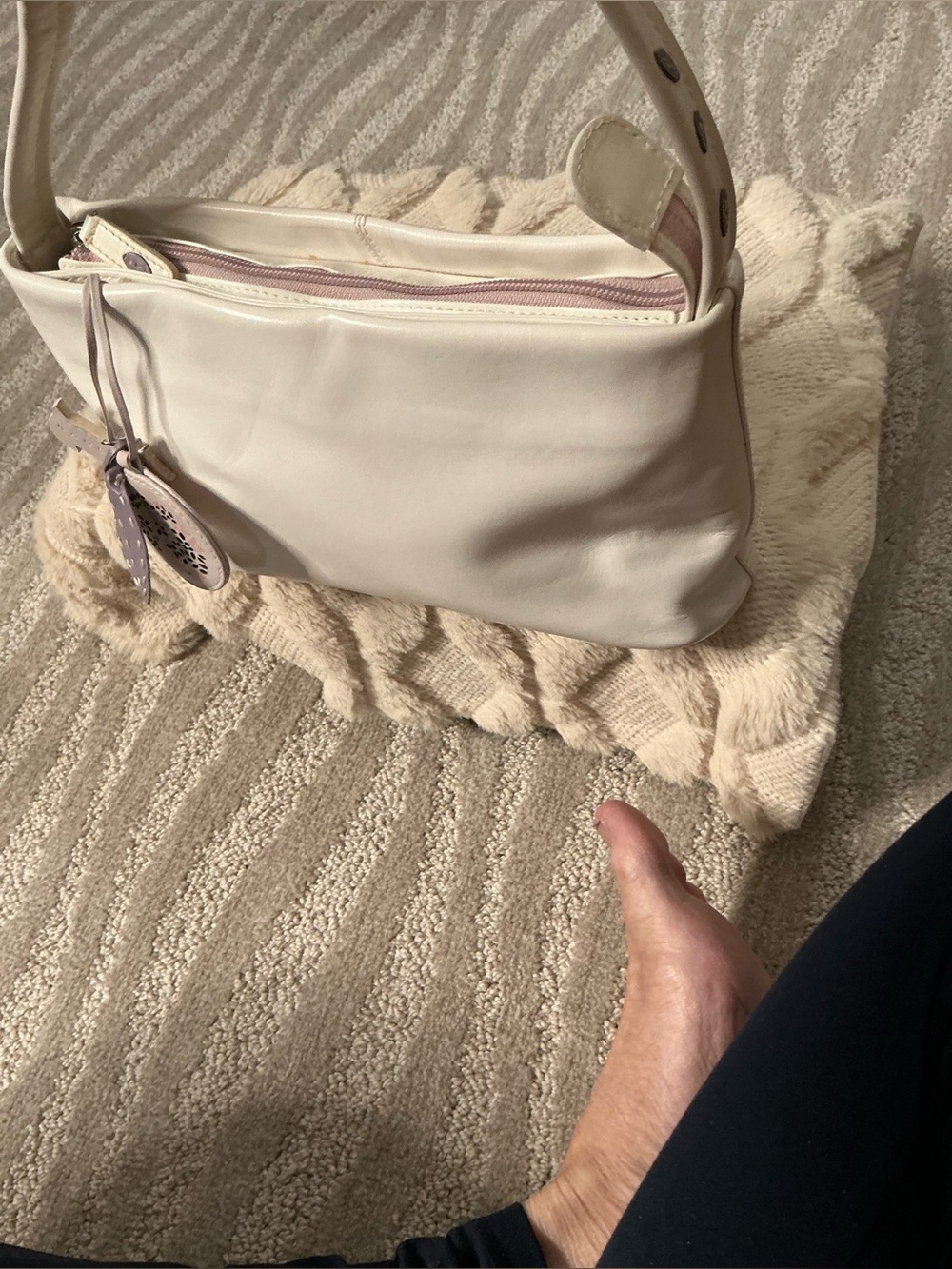 Radley London Ivory Soft Leather Shoulder Bag/Scottie Dog Charm/Small Hobo Purse - Picture 13 of 14
